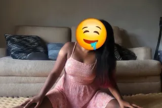 Real pics..grown woman..no str... - Image 2