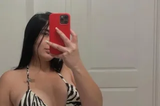 Beautiful, sexy and hot Latin ... - Image 1