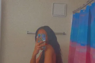 New In Town 💦 lets play☺ - Image 3