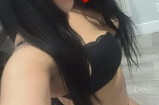 😍🔥REAL HOT AND SEXY CUBANA BABE 💋💯REAL PICTURES💯😘 - Image 1