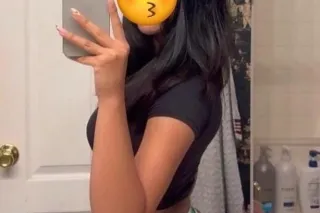 chica nueva en la ciudad - Image 1