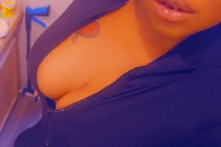 Come play in this tight wet pussy! - Image 10