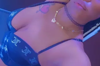 Come play in this tight wet pussy! - Image 9