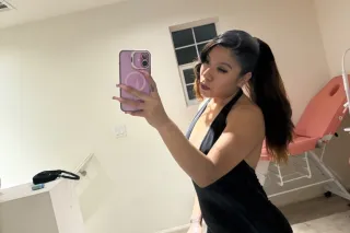 sexy latina - Image 4