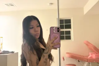 sexy latina - Image 1